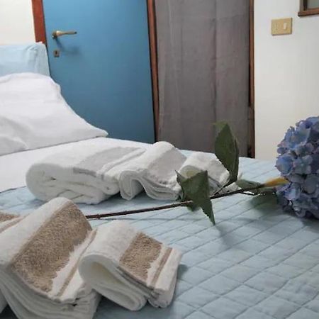 Ferienwohnung Accogliente Mansarda Nel Cuore Dell Antica Livorno Exterior foto