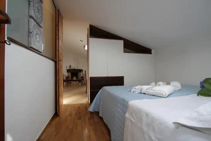Ferienwohnung Accogliente Mansarda Nel Cuore Dell Antica Livorno Exterior foto