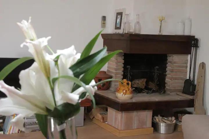 Ferienwohnung Accogliente Mansarda Nel Cuore Dell Antica Livorno Exterior foto